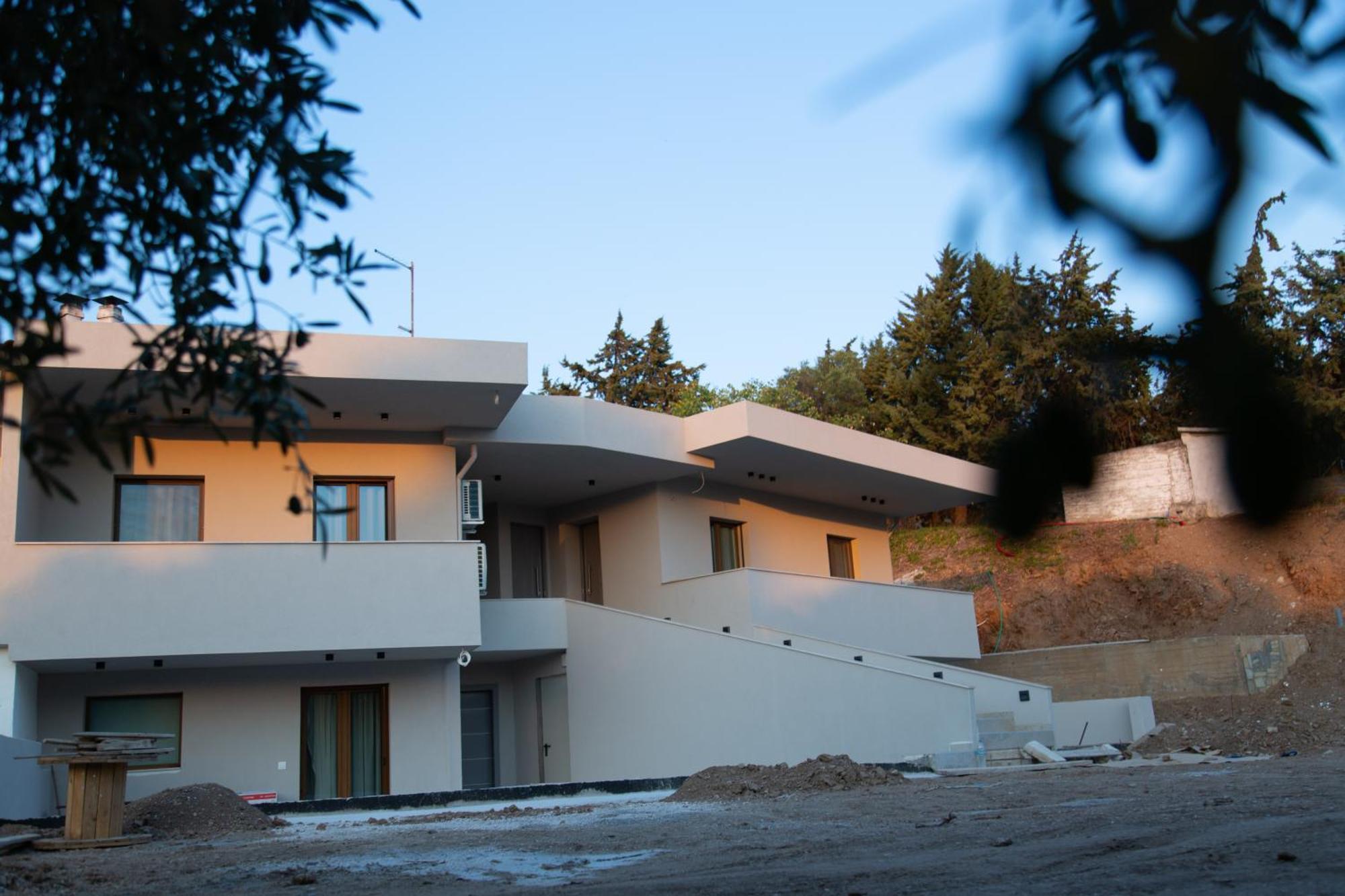 νεακιτοσ Luxury *