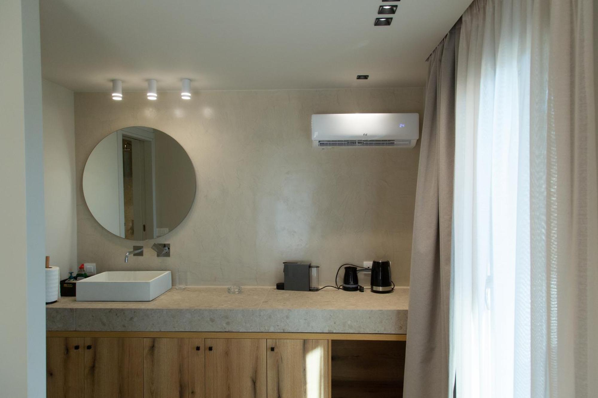 νεακιτοσ Luxury * Nikiti (Sithonia)